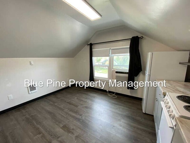 Building Photo - 306 Lawton St
