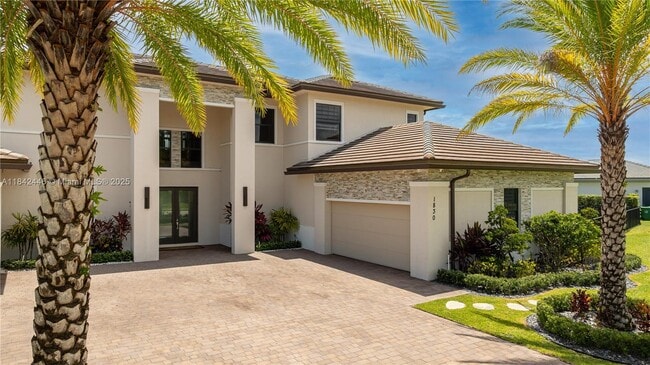 Building Photo - 1830 Meadows Dr