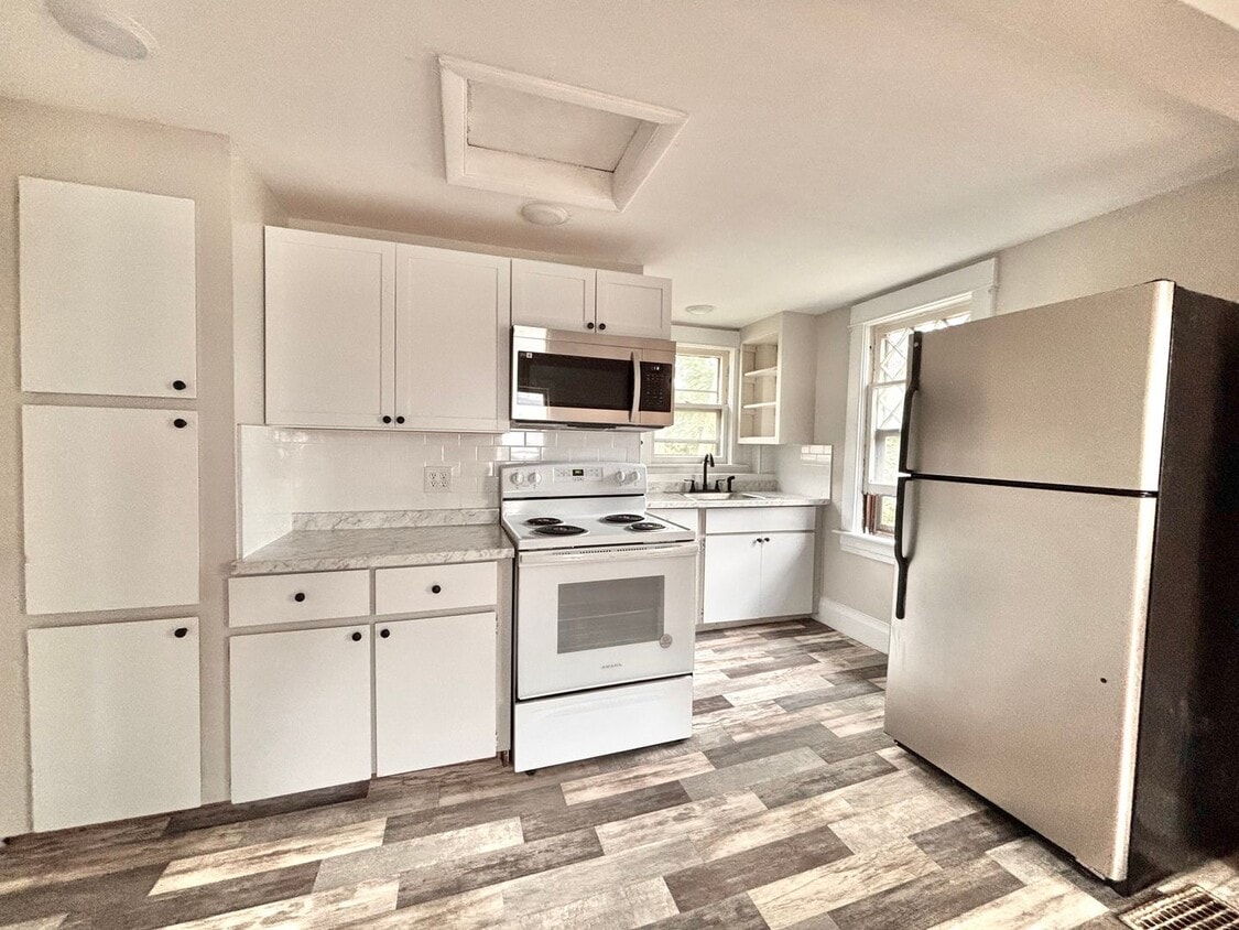 Foto principal - 1316 S Westnedge Ave