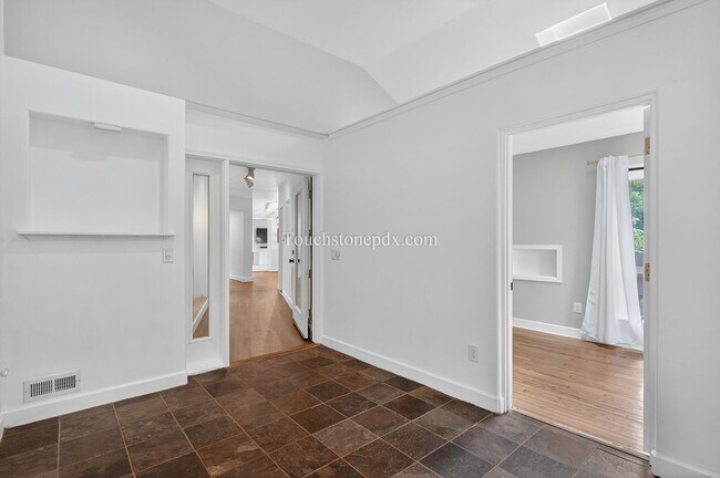 Foto del edificio - 4.5 Acre Dream Home in Oregon City Awaits