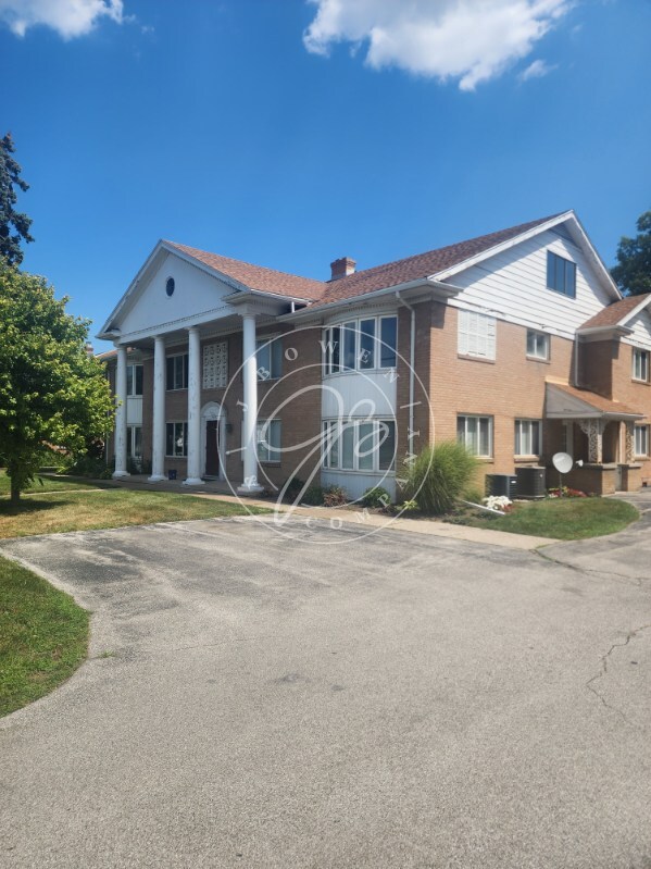 Primary Photo - Charming 2-Bed, 2-Bath Condo with many upd...