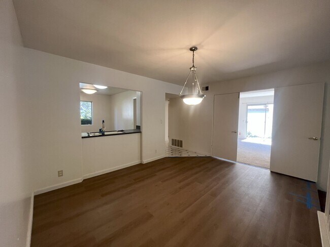 Foto del edificio - ***$1000 off of 1st months rent*** Condo N...