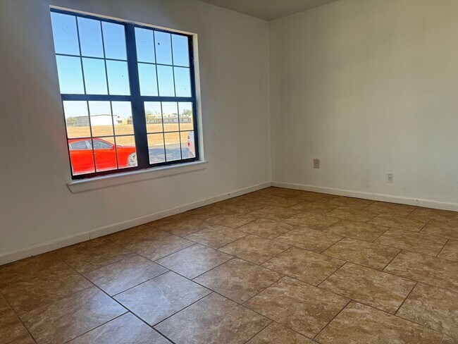 Building Photo - 5405 McKnight Dr