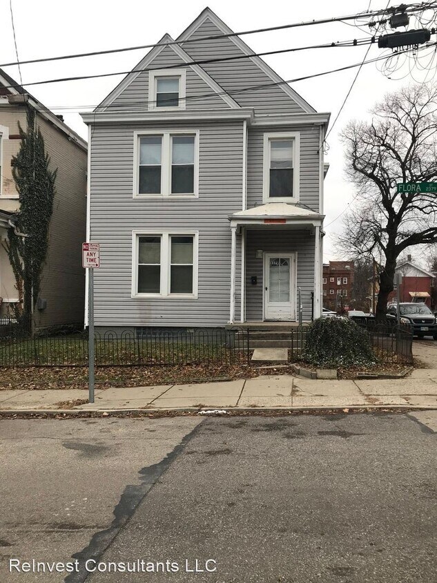 Foto principal - 6 br, 2.5 bath House - 2379 Flora Ave