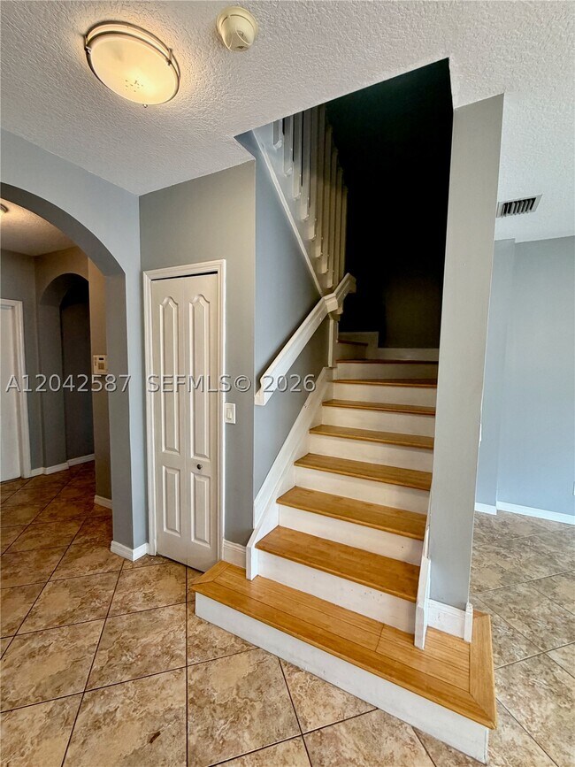 Foto del edificio - 2825 SW 127th Way