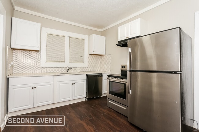 Building Photo - 1630 W 36th St