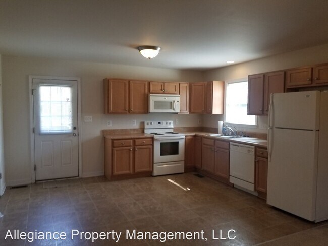 Building Photo - 1 br, 1.5 bath House - 2521 Gravel Hill Rd