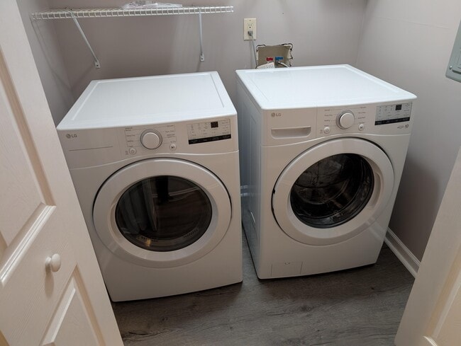 Photo - 1066 Margaret Pl NW Apartment