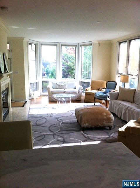 Foto del edificio - 50 Kings Ct
