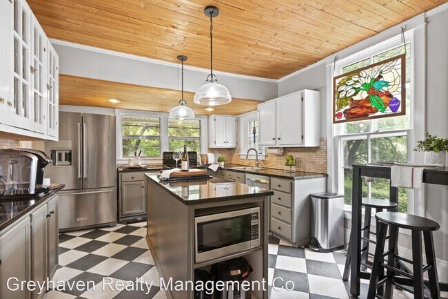 Building Photo - 4 br, 3 bath House - 717 Mississippi Ave