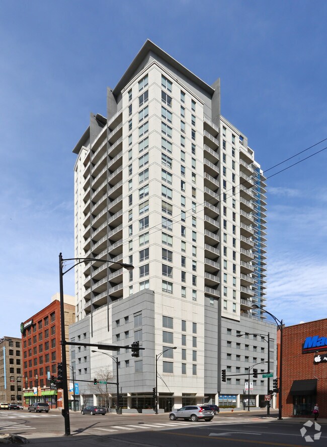 330 W Grand Ave, Chicago, IL 60654 Apartments Chicago, IL