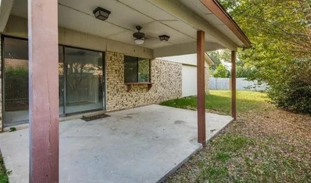 Building Photo - 830 Meadowlark Dr