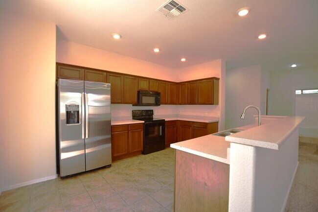 Building Photo - Mesa Gem in a Gated Community
