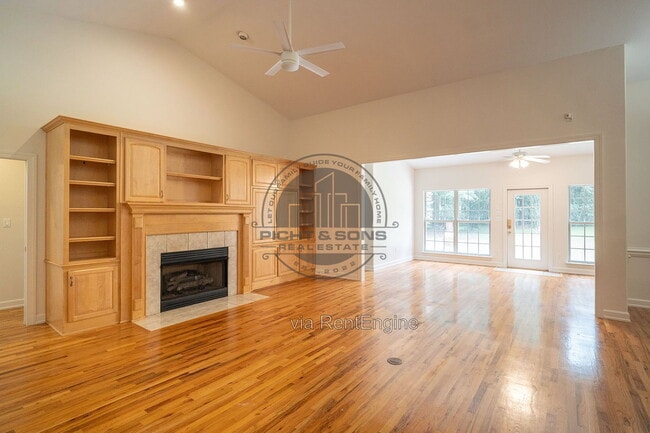Building Photo - 9540 Starhawk Dr