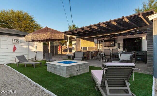 Foto del edificio - 1720 N Whittier Dr