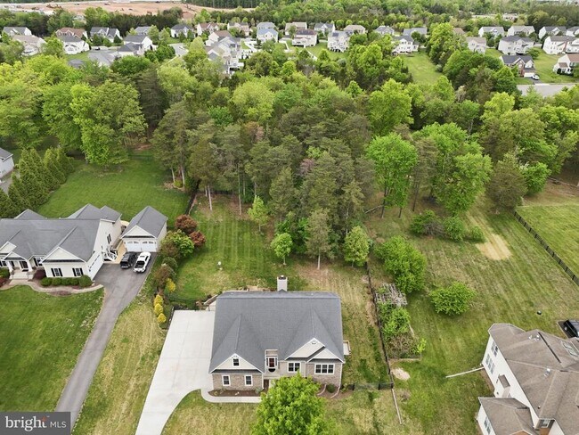 Foto del edificio - 42240 Hiddenwood Ln