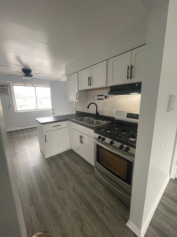 Foto del edificio - 17738 Commercial Ave