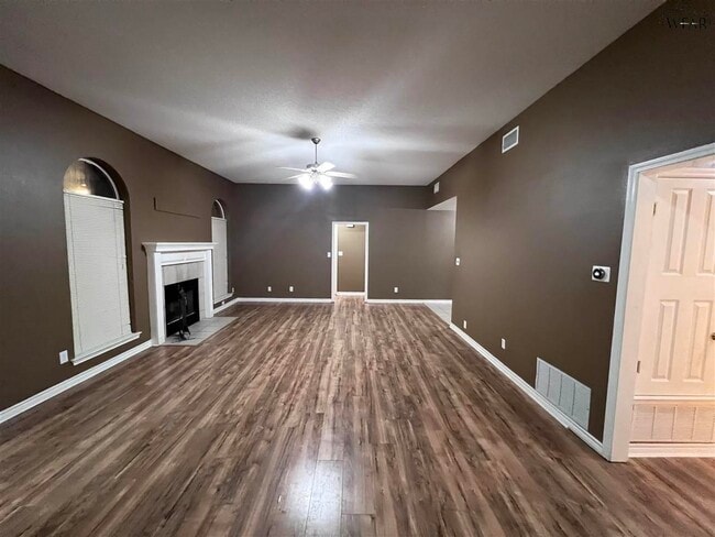 Building Photo - 6031 Van Dorn Dr