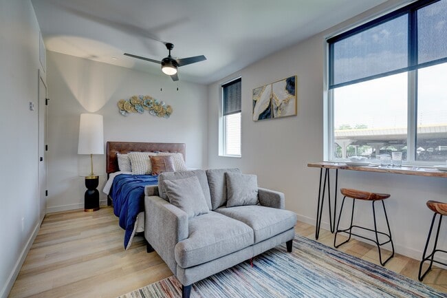 Building Photo - Ayva at Midtown