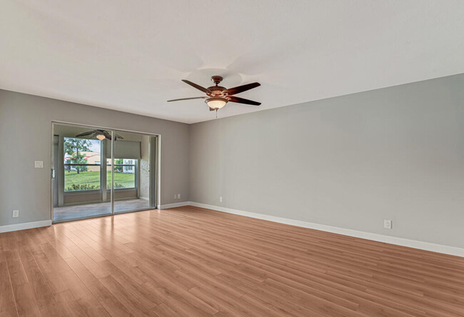 Building Photo - 104 Lake Helen Dr