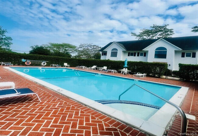 Foto del edificio - 25 Mitchell Rd