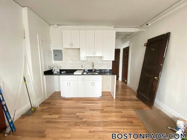 Foto del edificio - 91 Westland Ave