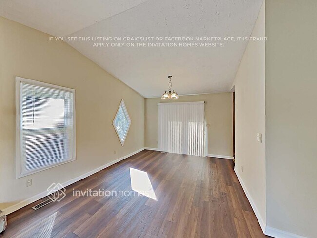 Foto del edificio - 5002 Maxanne Dr NW