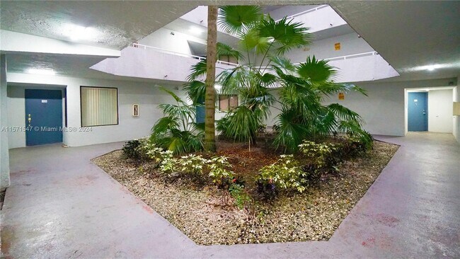 Foto del edificio - 8335 SW 152nd Ave