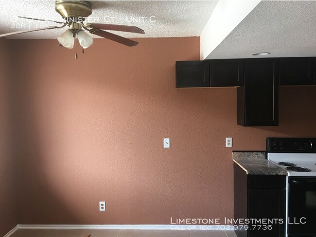 Building Photo - Heart of Henderson 2 Bedroom