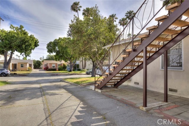 Building Photo - 1209 E Lexington Dr