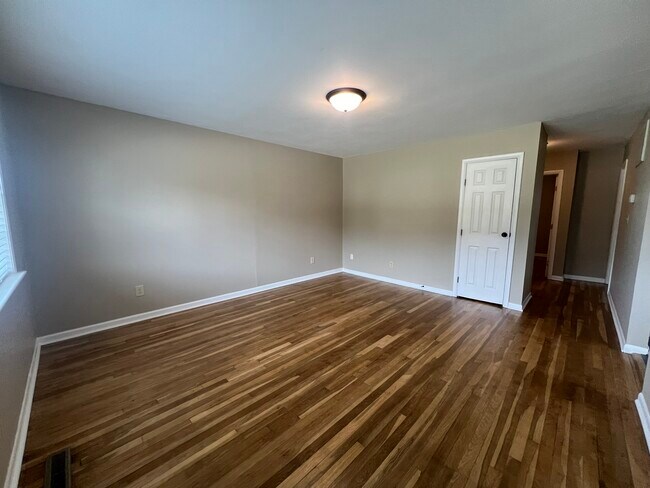 Living room other angle - 3662 Diane Ln