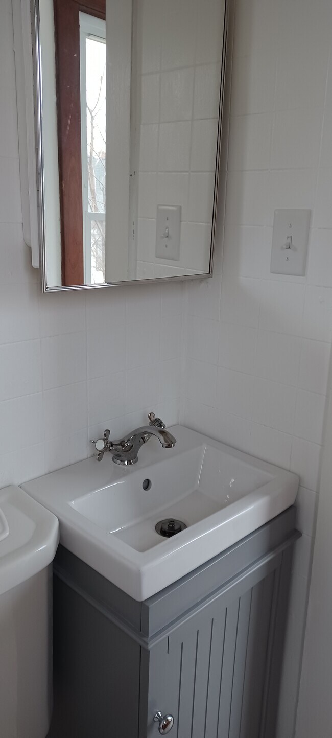 4640 W Beloit Rd Unit 4640, Milwaukee, WI 53214 Apartments in Milwaukee, WI