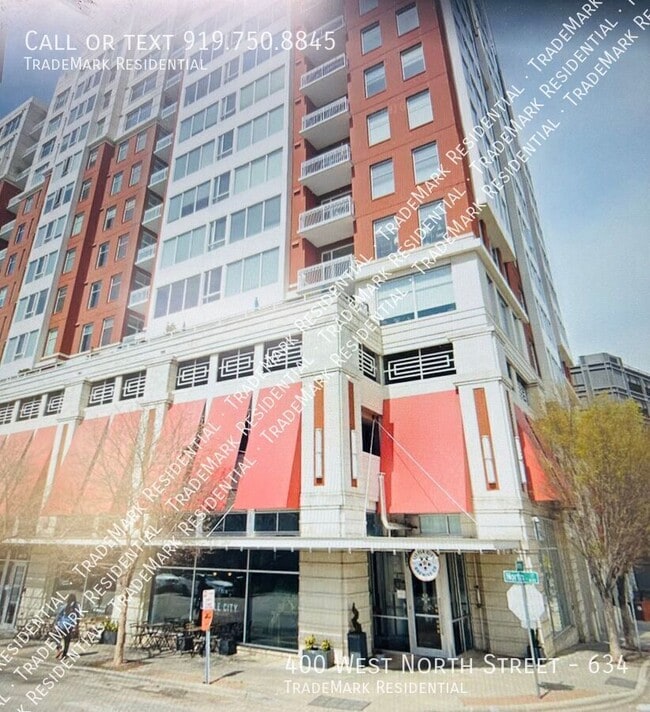 Building Photo - 400 W North St