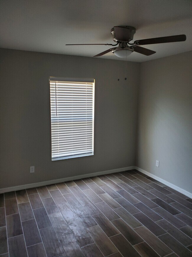 Foto del edificio - 3780 Kinney St