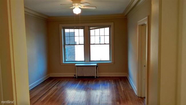 Building Photo - 222 Twin Oaks Rd