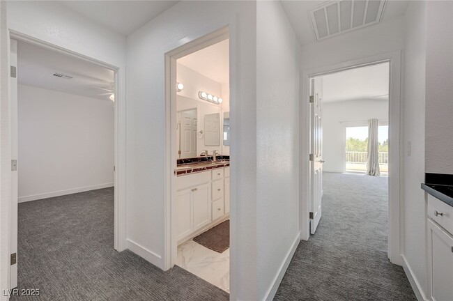 Building Photo - 1213 E Malibu Sands Ave