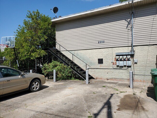 Foto del edificio - 1506 Collier St