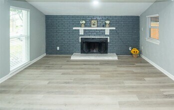 Building Photo - 7206 La Granada Dr