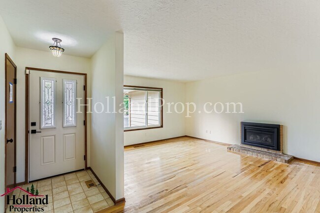 Foto del edificio - Charming Single-Level 3-Bedroom Home with ...