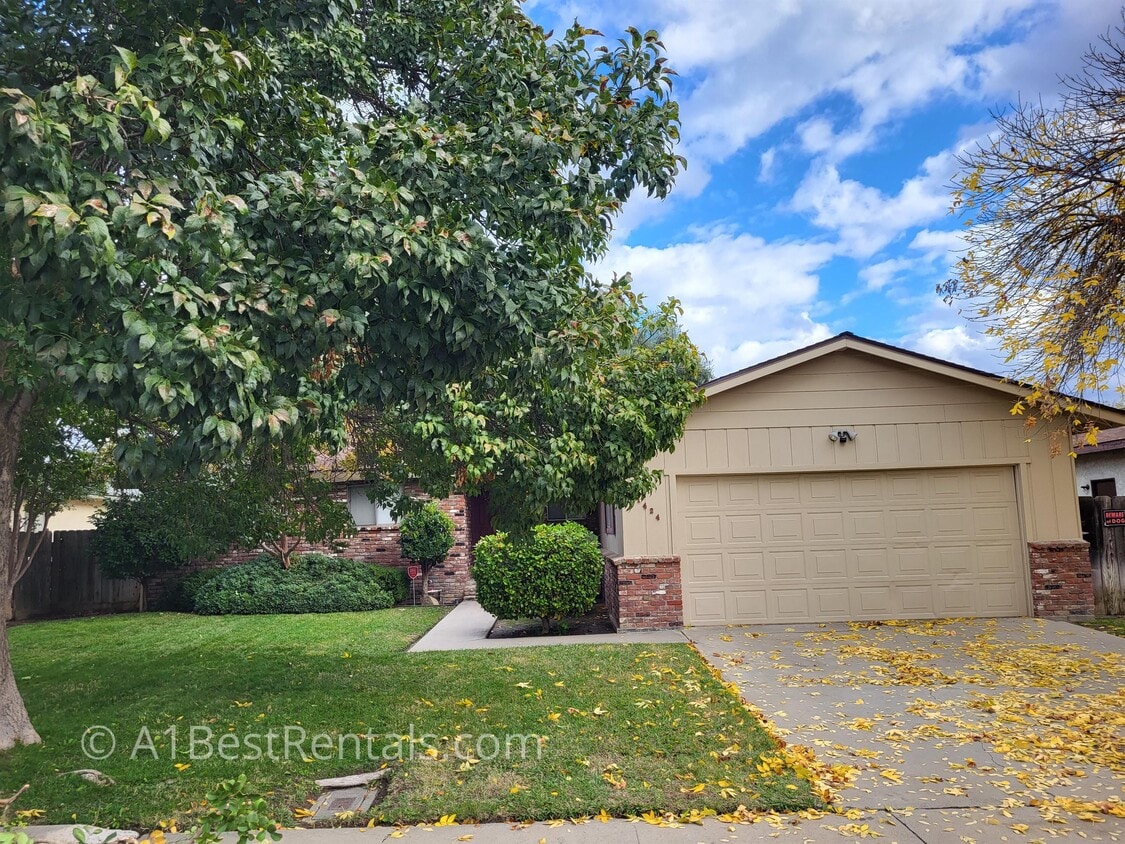 1424 Bandera Ln, Modesto, CA 95355 House Rental in Modesto, CA
