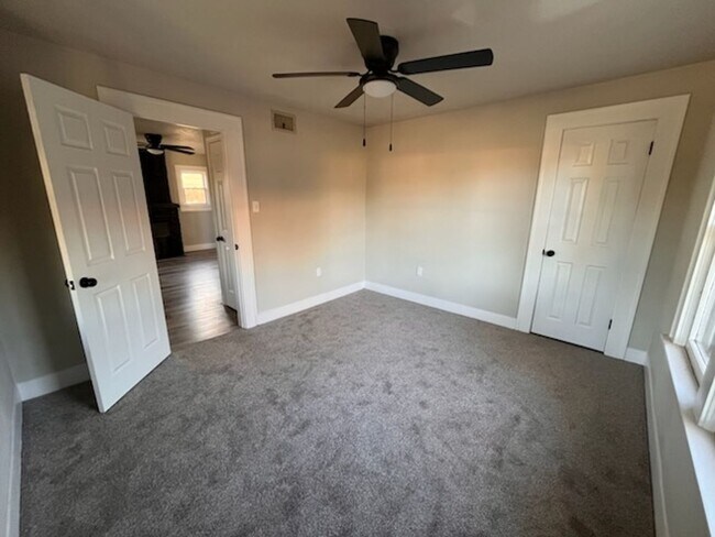 Foto del edificio - 4 Bed 2 Bath - Pre-leasing 2026