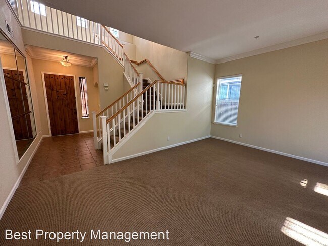 Building Photo - 4 br, 3 bath House - 2112 Cristina Way