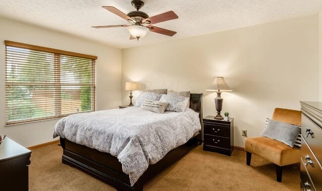 Foto del edificio - 9181 Stream Pebble Dr