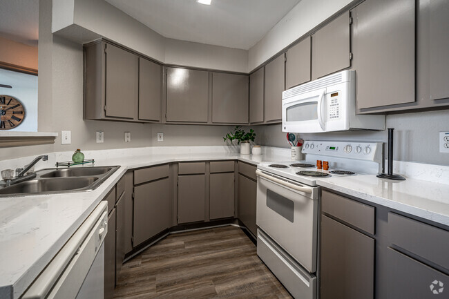 2BR, 2BA - 930SF - Fifteen12 at Bryan