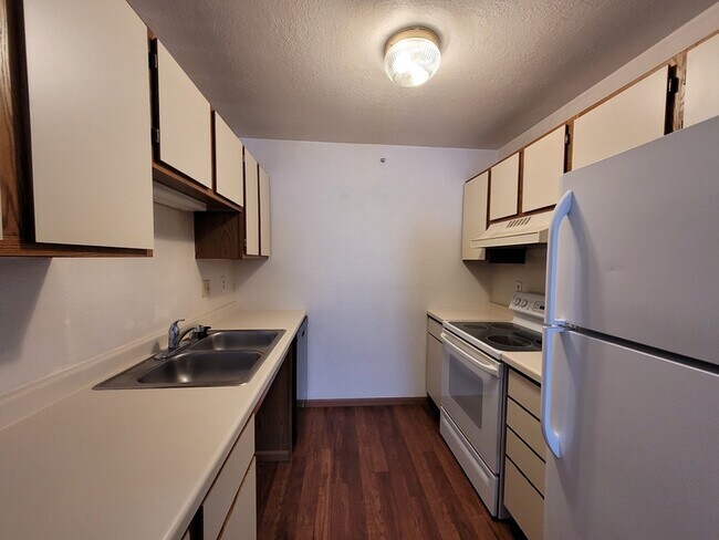 Building Photo - 367 Danish Way