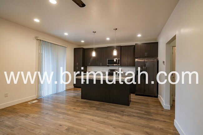 Foto del edificio - 9196 S Holiday Bowl Ct