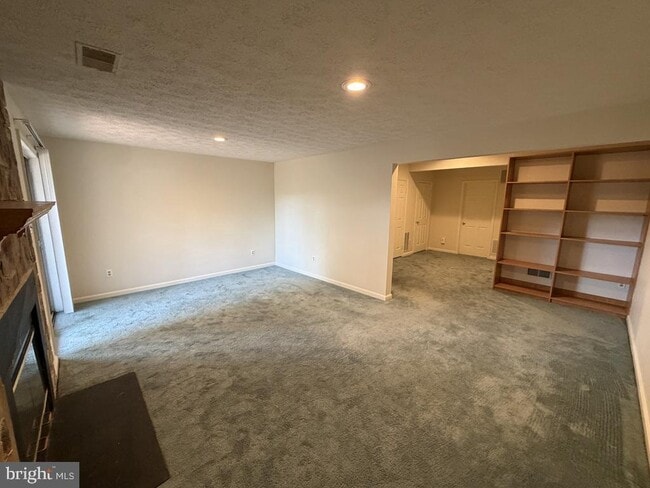 Building Photo - 1081 Smartts Ln NE