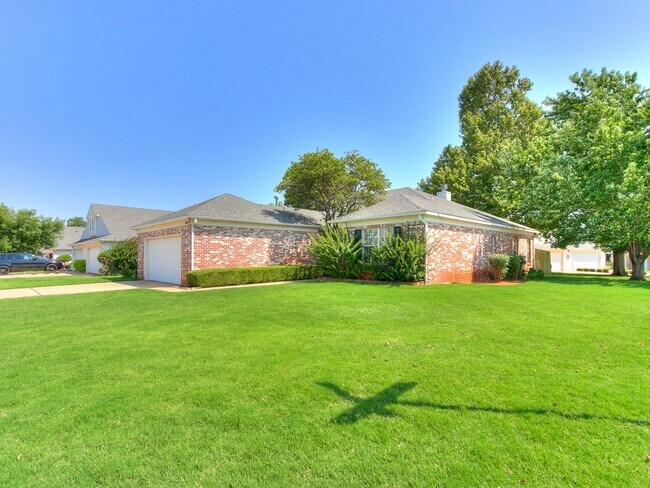 Building Photo - 6439 Masons Dr