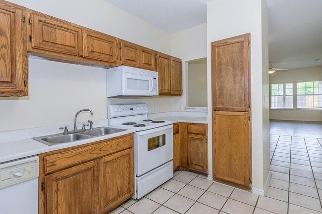 Foto del edificio - 9257 Somerset Rd