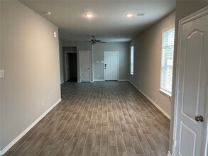 Building Photo - 827 Redinger Ridge Dr